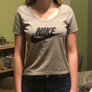 Nike T-shirt
